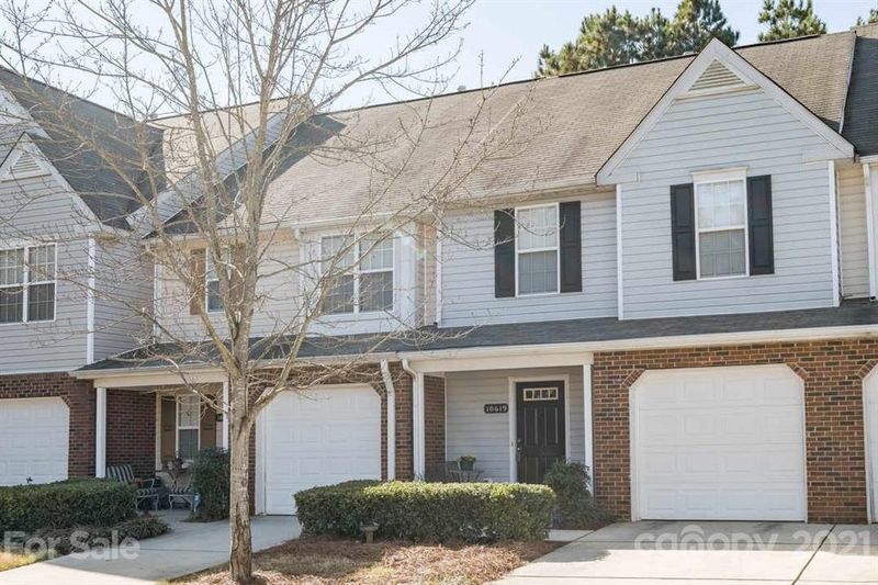 10619 Greyhound Dr, Charlotte, NC 28269