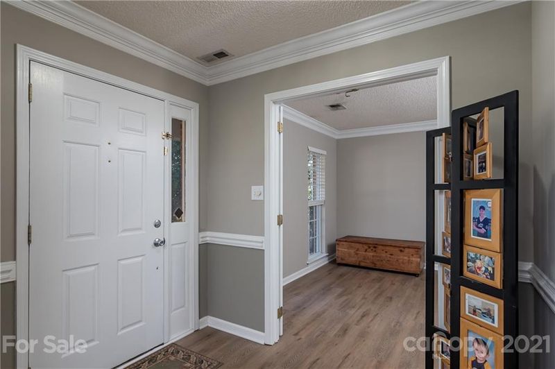 12415 Olde Mill Stream Ct, Charlotte, NC 28277