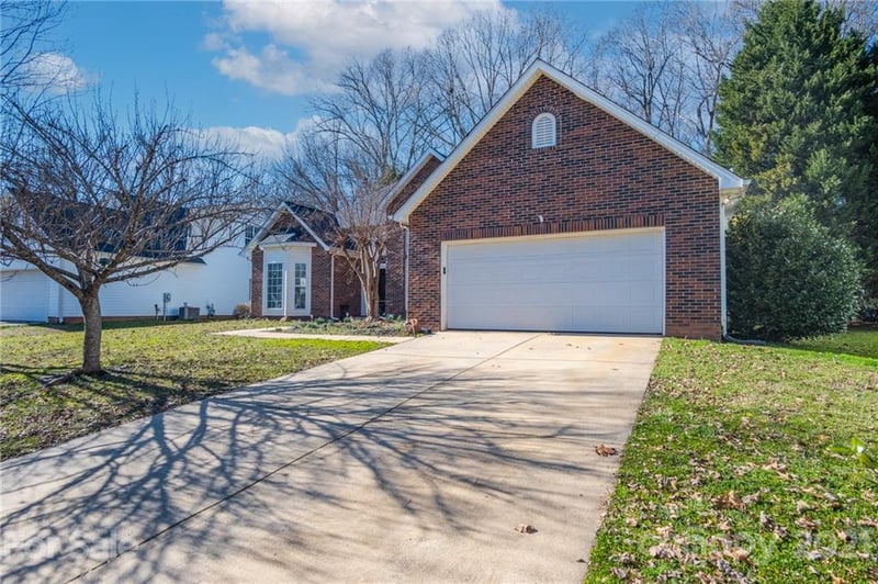 863 Knightsbridge Rd, Fort Mill, SC 29708