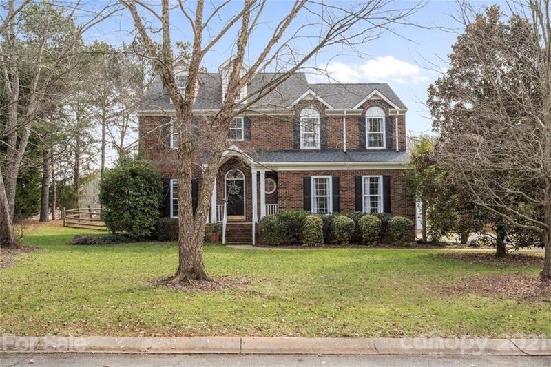 119 Castleton Dr, Mooresville, NC 28117