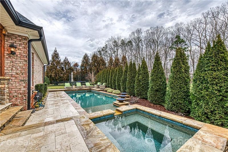 6640 Fox Ridge Cir, Davidson, NC 28036