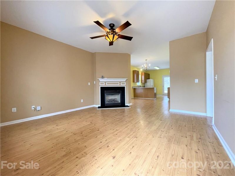 4823 Eaves Ln, Charlotte, NC 28215