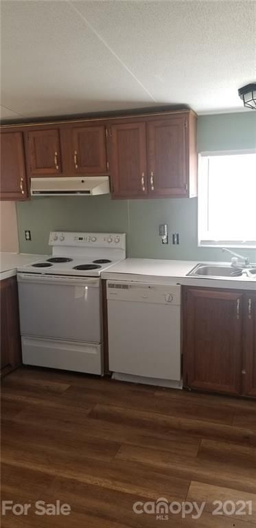 301 Hawks Bill Dr, Lincolnton, NC 28092