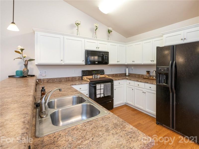 10815 Troutman Rd, Midland, NC 28107