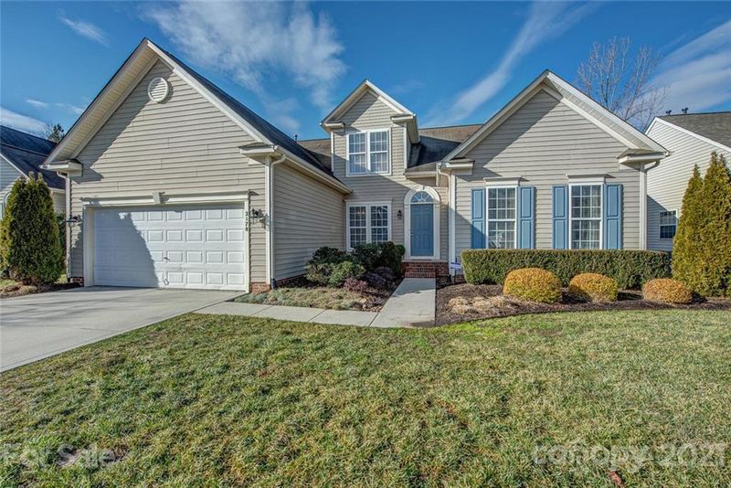 2178 Southridge Dr, Belmont, NC 28012