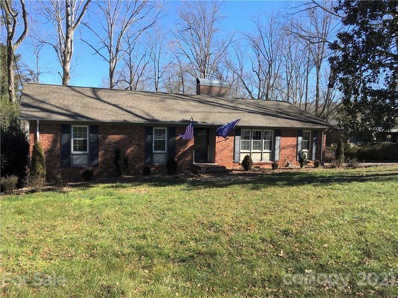 1034 15th Ave NW, Hickory, NC 28601