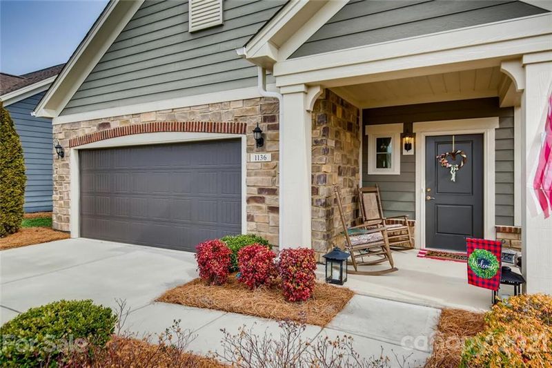 1136 Avalon Pl, Matthews, NC 28104