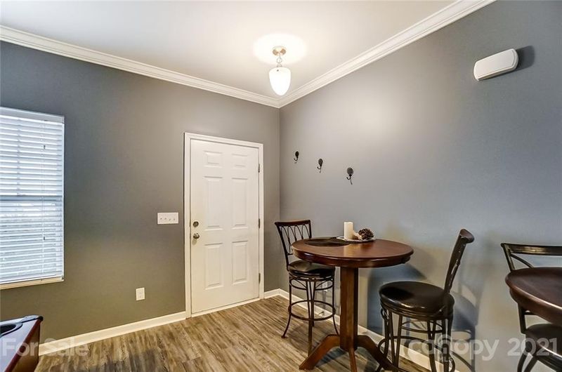 2100 Lake Vista Dr, Mount Holly, NC 28120