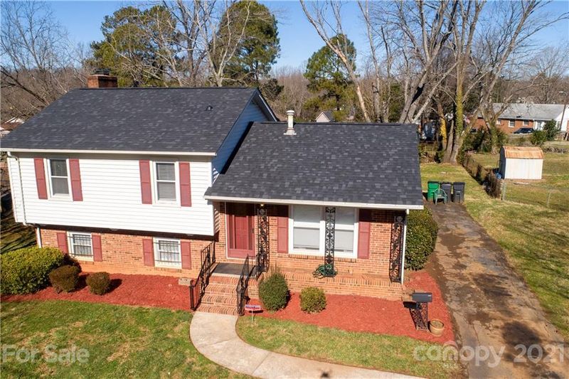 4834 Tanglebriar Dr, Charlotte, NC 28208