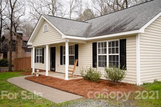 212 Burris St, Wingate, NC 28174
