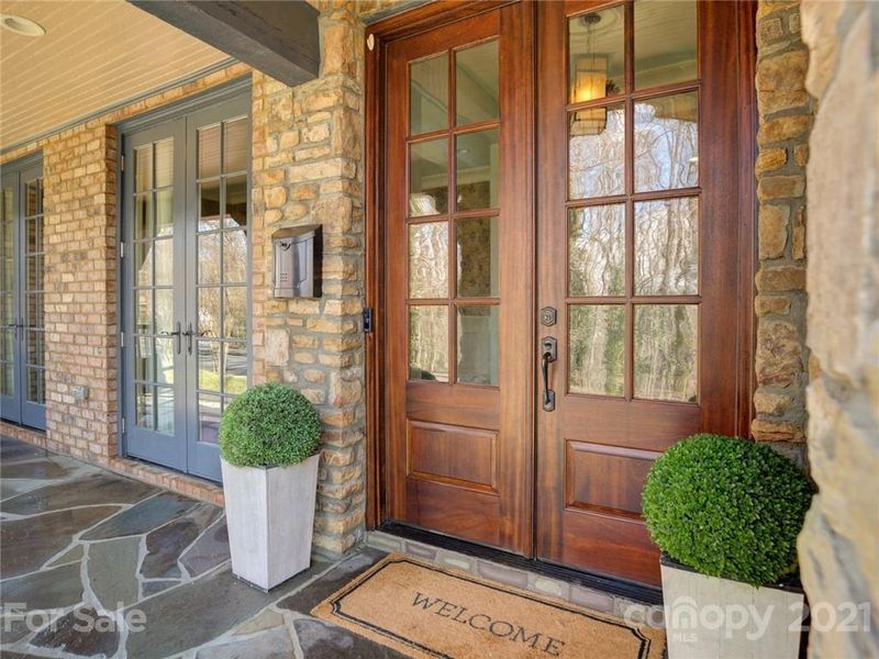 1669 Sterling Rd, Charlotte, NC 28209