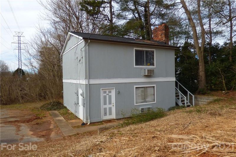 2331 15th St NE, Hickory, NC 28601