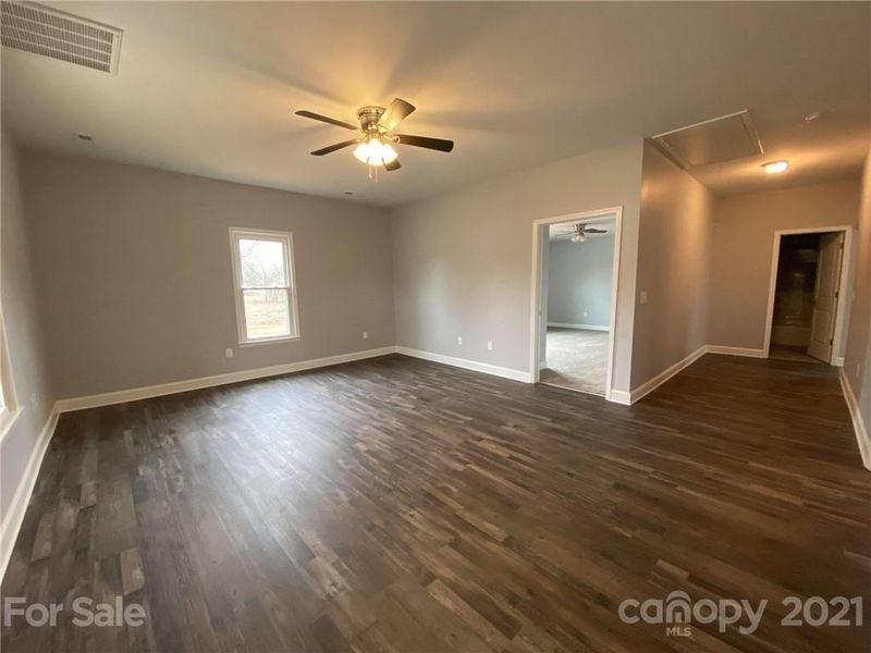 609 N Little Texas Rd, Kannapolis, NC 28083