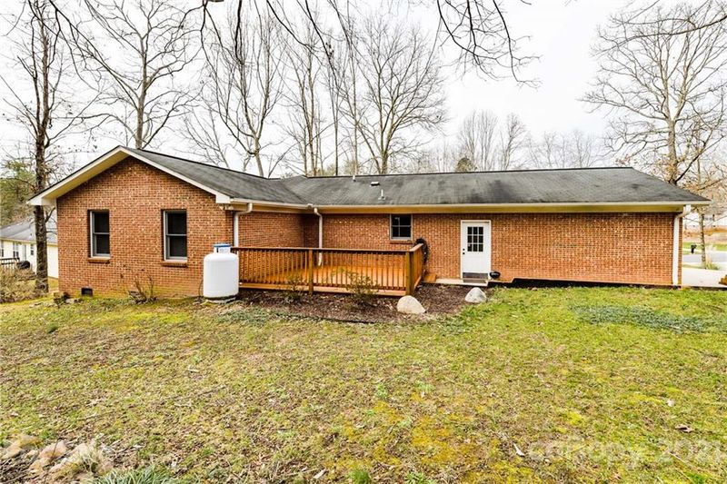 325 Link Dr, Iron Station, NC 28080