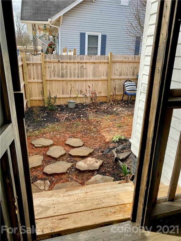 327 Field Dr, Troutman, NC 28166