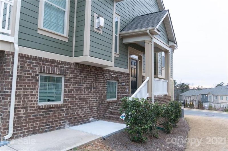 6258 Cloverdale Dr, Tega Cay, SC 29708