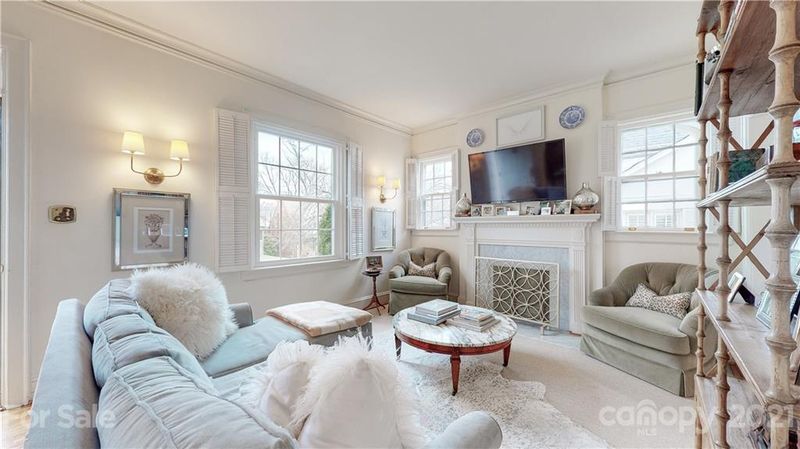 146 Middleton Dr, Charlotte, NC 28207