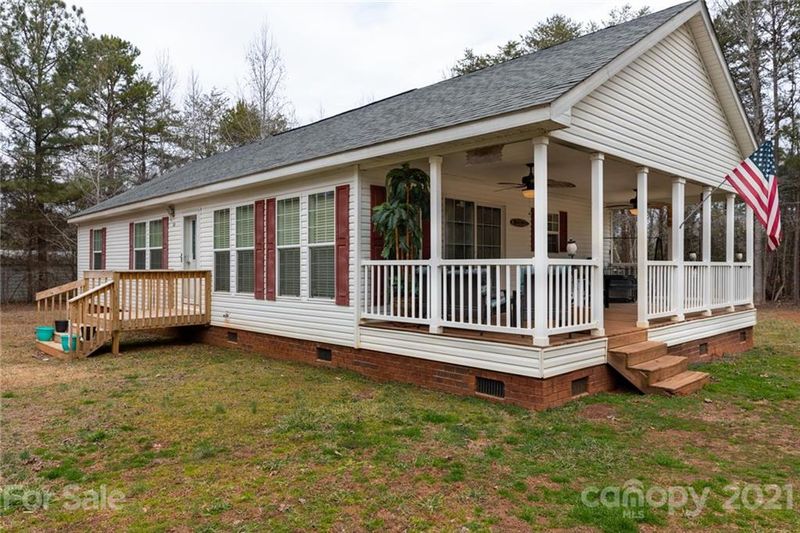 331 Aquarius Dr, Clover, SC 29710