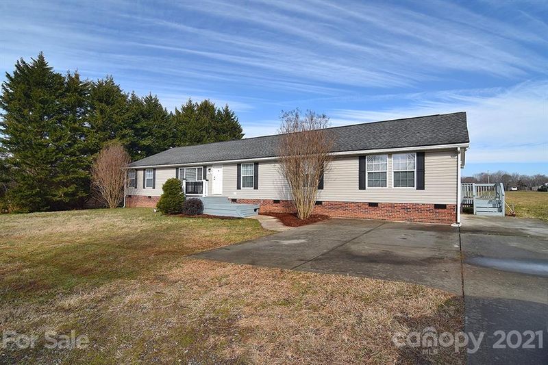 118 Speaks Rd, Olin, NC 28660