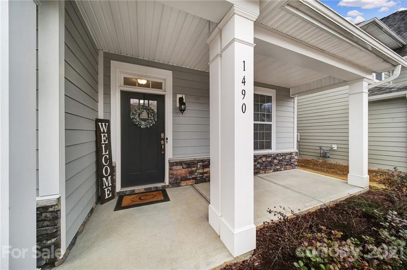 1490 Coffeetree Dr, Concord, NC 28027