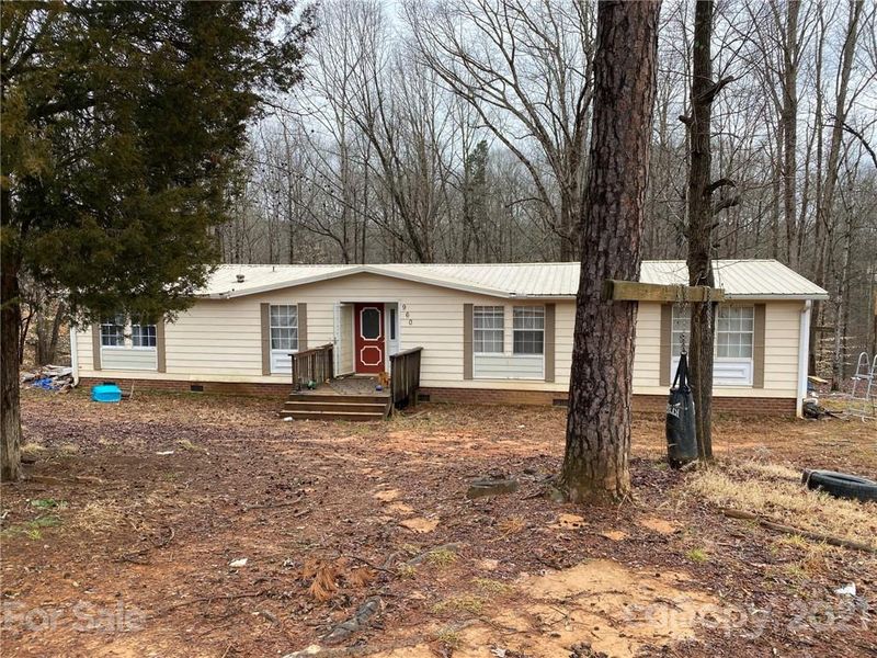 960 Hillview Dr, Iron Station, NC 28080