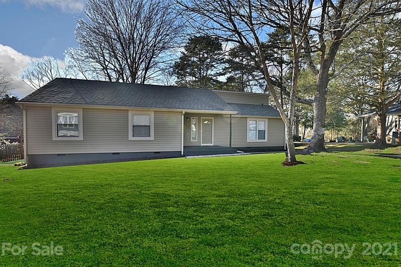 4078 Point Clear Dr, Tega Cay, SC 29708
