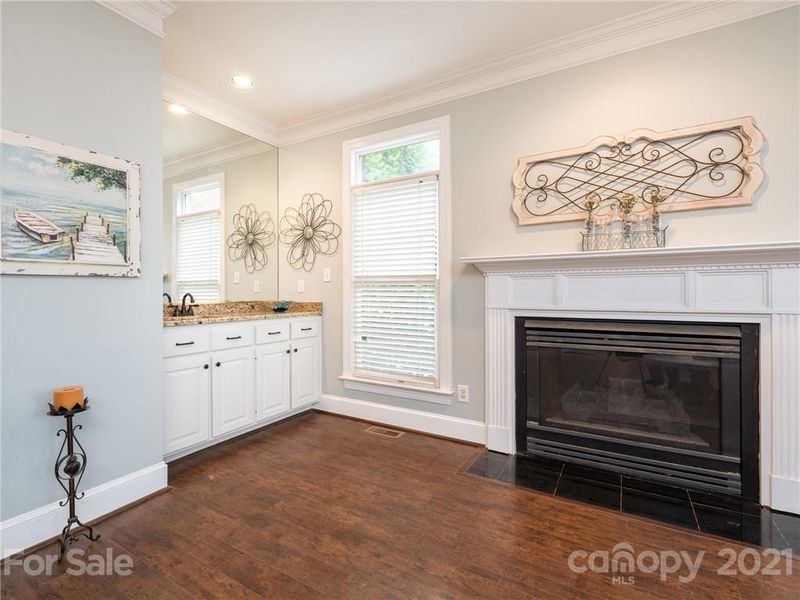 701 Eagle Point Ct, Matthews, NC 28104