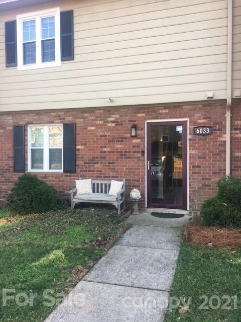 6033 Heath Valley Rd, Charlotte, NC 28210
