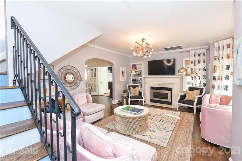 3022 Sunset Dr, Charlotte, NC 28209