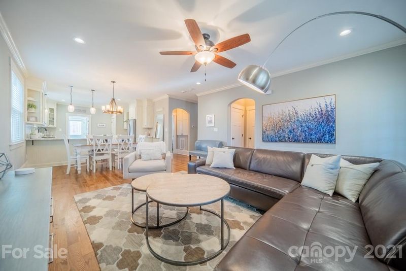 102 Walnut Ave, Charlotte, NC 28208