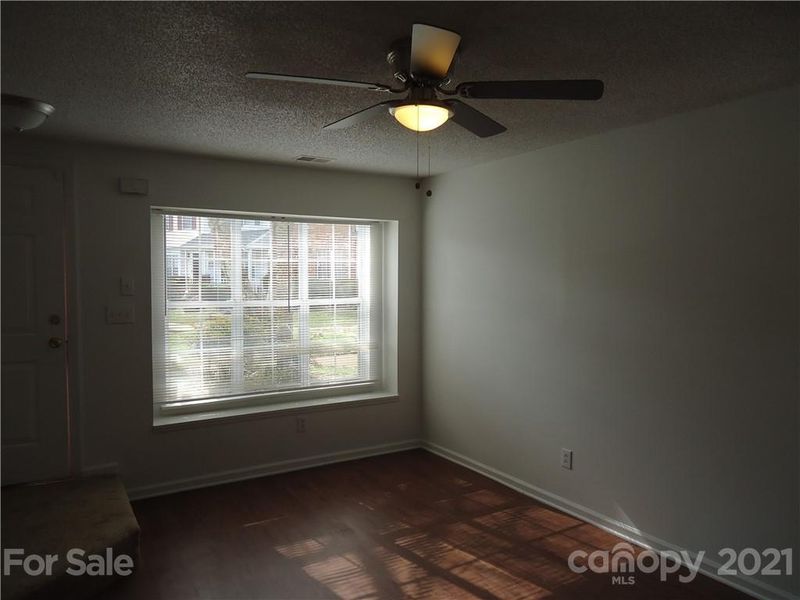 6121 Windsor Gate Ln, Charlotte, NC 28215