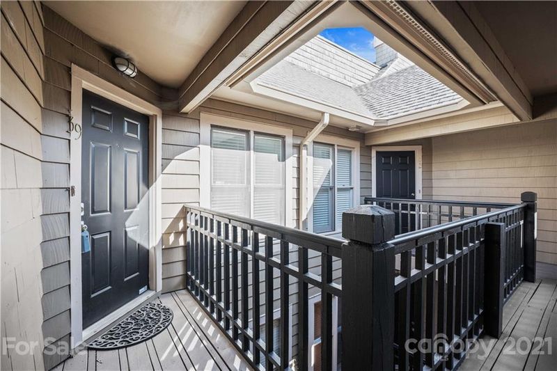 1101 E Morehead St #39, Charlotte, NC 28204