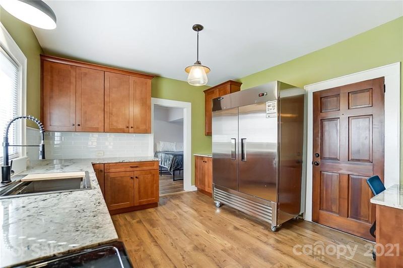 1302 Helms Ln, Lincolnton, NC 28092