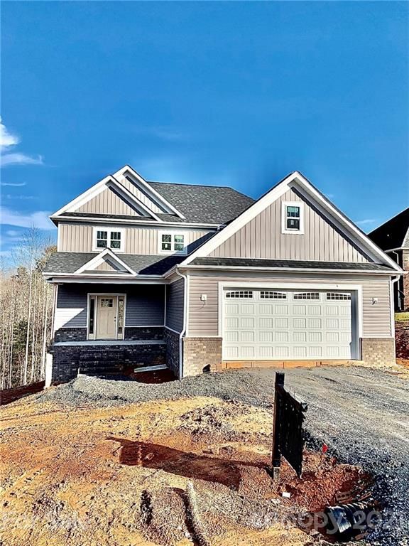 4866 32nd Street Ln NE, Hickory, NC 28601