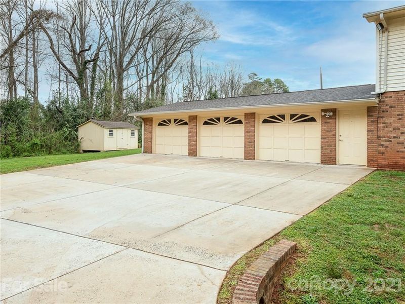 224 Forney Ave, Belmont, NC 28012