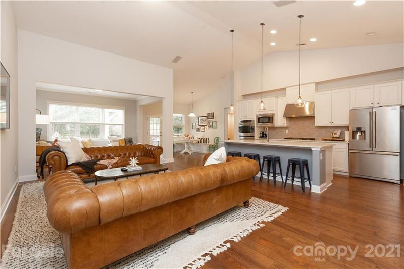 4210 Stacy Blvd, Charlotte, NC 28209