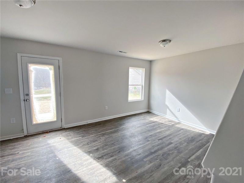 1492 Mayfair Dr, Conover, NC 28613
