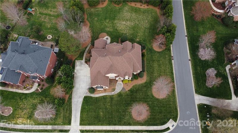 8037 Stonehaven Dr, Marvin, NC 28173