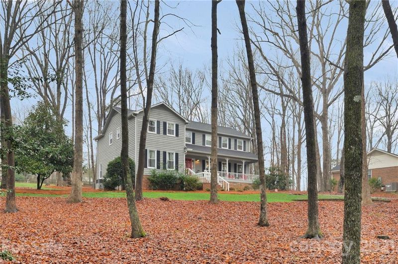 10400 Stonemede Ln, Matthews, NC 28105