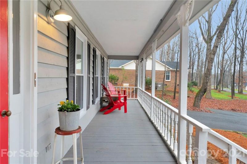 10400 Stonemede Ln, Matthews, NC 28105