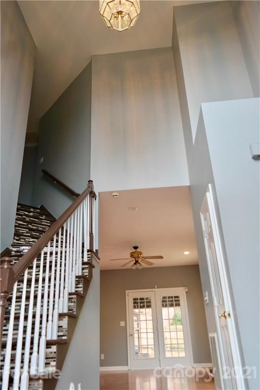 7001 Brighton Brook Dr, Charlotte, NC 28212