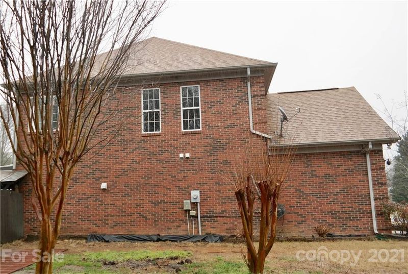 7001 Brighton Brook Dr, Charlotte, NC 28212