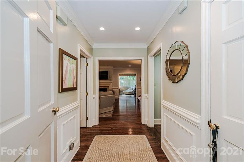 2825 Glendale Rd, Charlotte, NC 28209