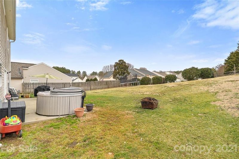 1044 Rocky Meadows Ln, Concord, NC 28025