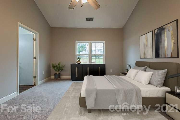 3817 Saxonbury Way, Charlotte, NC 28269