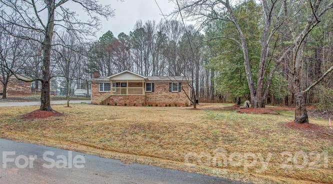 221 Arc St, Bessemer City, NC 28120