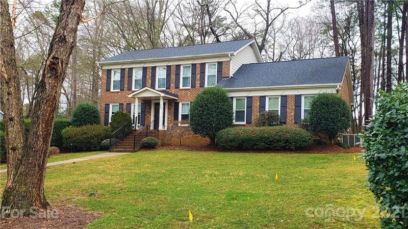 200 Sardis Grove Ln, Matthews, NC 28105