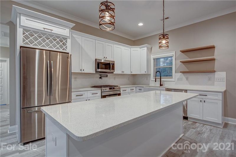 327 Elm St, Belmont, NC 28012