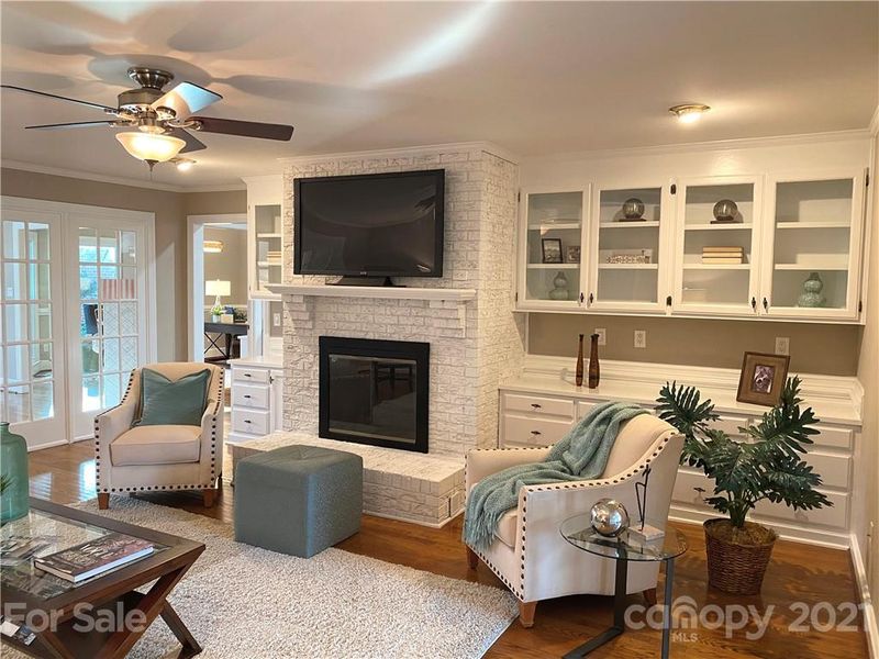 4300 Asherton Dr, Charlotte, NC 28226