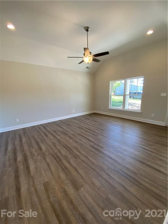 108 Stanton St #105, Clover, SC 29710